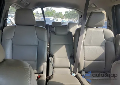 2011 Honda Odyssey Exl z USA, uszkodzony, nr VIN 5FNRL5H61BB047885